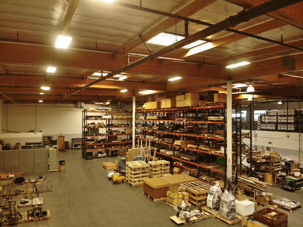 Malabar Industrial Property: 220 W Los Angeles Ave, Simi Valley, CA 93065